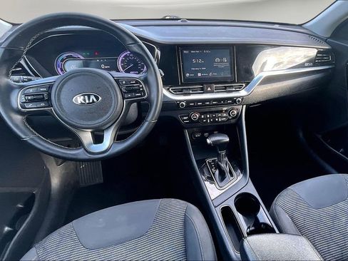 Used 2021 Kia Niro LXS image 8
