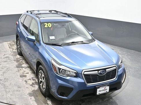 Used 2020 Subaru Forester Premium image 20