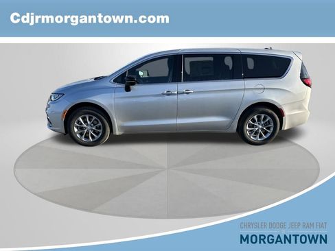 New 2026 Chrysler Pacifica Select image 1