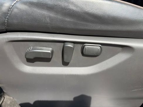 Used 2023 Nissan Armada Platinum w/ Captain's Chairs Package RWD image 22