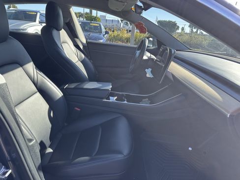 Used 2020 Tesla Model 3 Standard Range Plus image 6