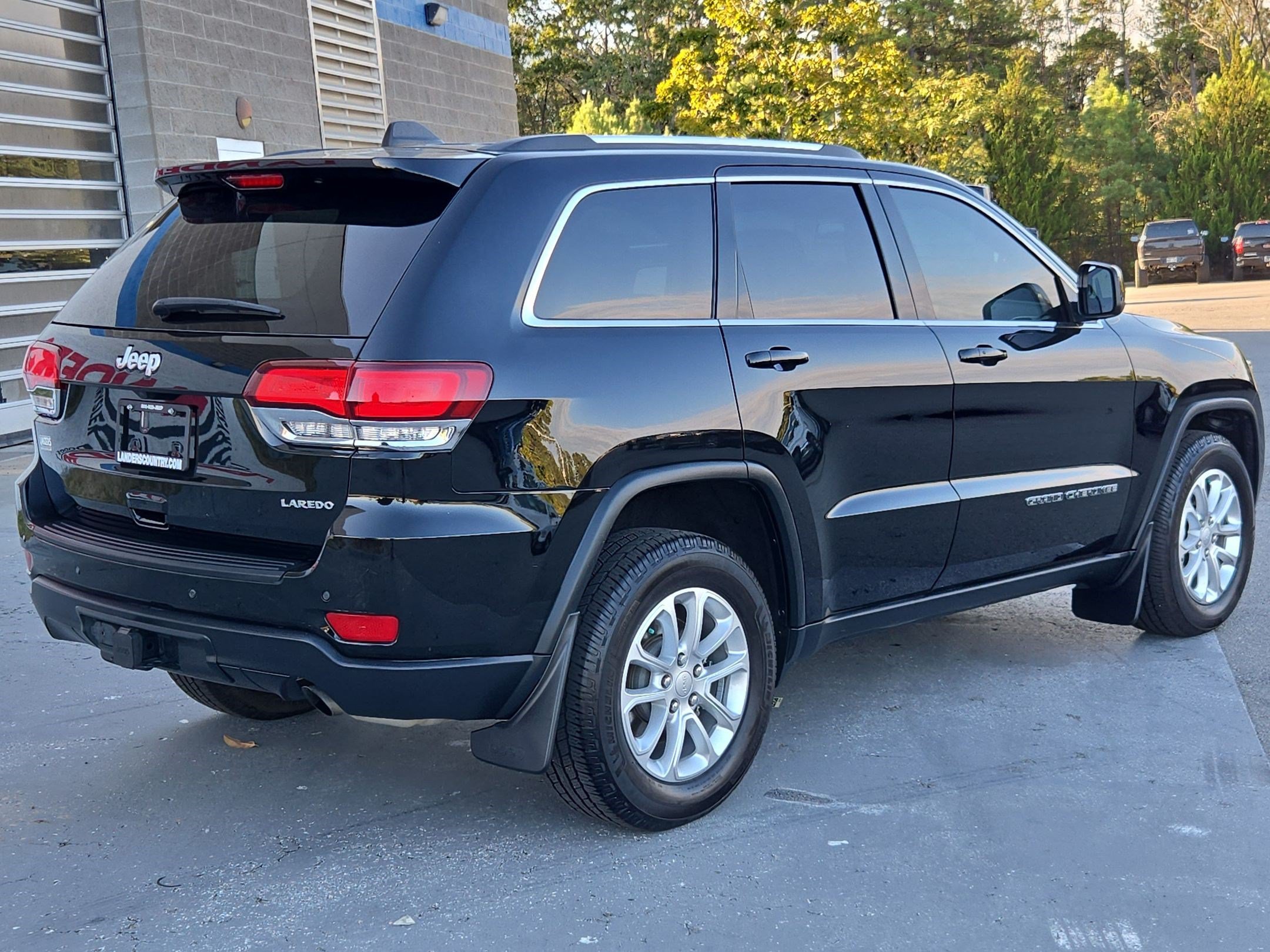 Used 2021 Jeep Grand Cherokee Laredo X RWD image 7