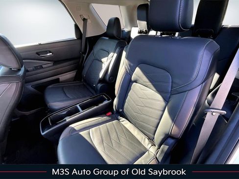 Certified 2023 Nissan Pathfinder Platinum w/ Lighting Package (N92) image 22