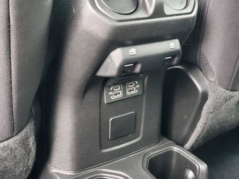 Used 2022 Jeep Gladiator Sport AWD/4WD image 25