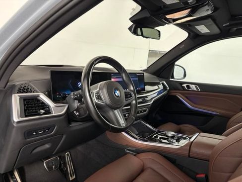 Used 2024 BMW X5 xDrive40i w/ M Sport Package AWD/4WD image 8