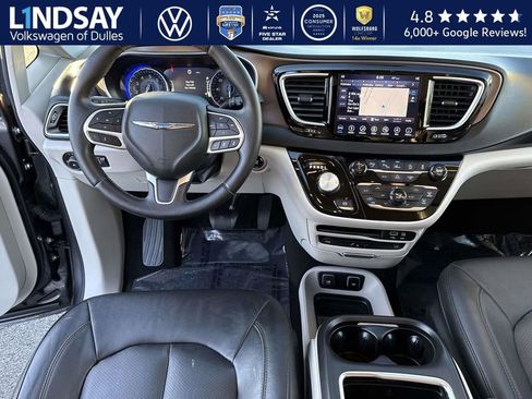 Used 2018 Chrysler Pacifica Touring-L Plus w/ Advanced Safetytec Group image 20