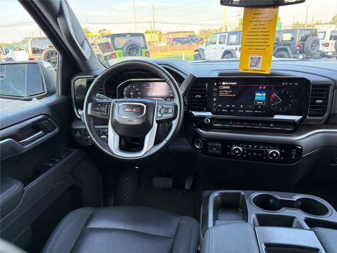 Used 2025 GMC Sierra 1500 SLT AWD/4WD image 21