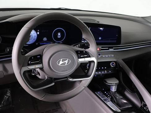 Certified 2024 Hyundai Elantra SEL w/ Convenience Package image 26