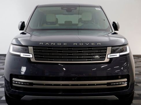 New 2025 Land Rover Range Rover SE image 24