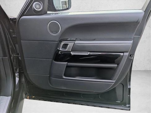Used 2016 Land Rover Range Rover HSE image 22