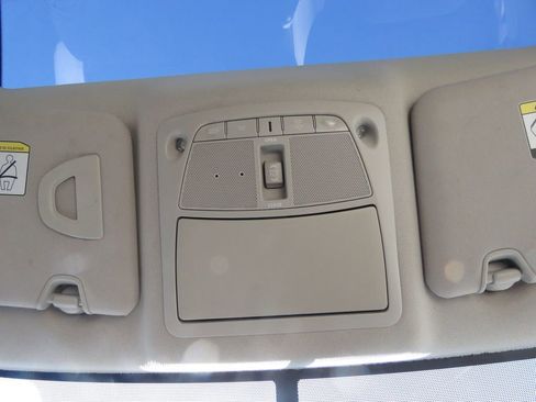 Used 2018 Nissan Rogue SV w/ Sun & Sound Touring Package image 28