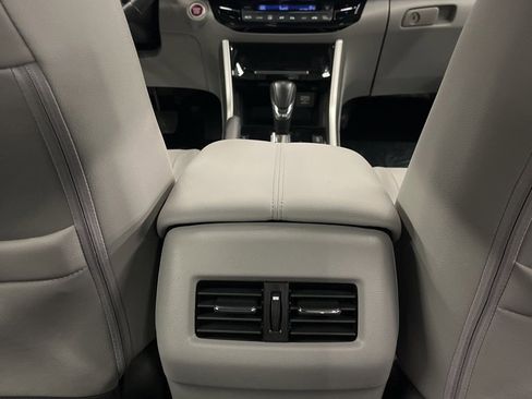 Used 2016 Honda Accord EX-L image 31