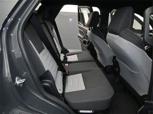 Used 2025 Toyota 4Runner TRD Off-Road image 13