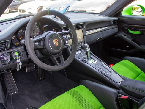 Used 2019 Porsche 911 GT3 RS RWD image 11