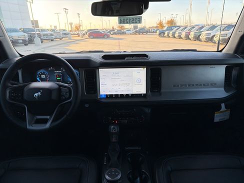 New 2025 Ford Bronco Outer Banks image 12