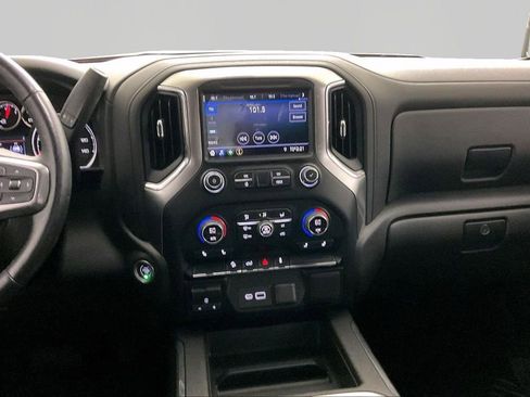Used 2021 Chevrolet Silverado 1500 LT Trail Boss AWD/4WD image 9