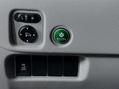 Used 2017 Honda Pilot EX-L image 10