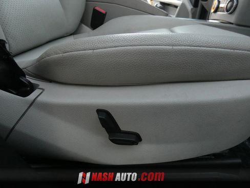 Used 2013 Mercedes-Benz GLK 350 4MATIC image 26