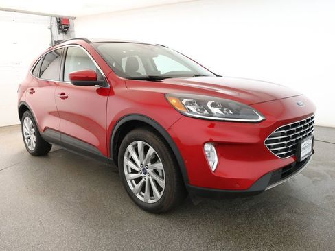 Used 2022 Ford Escape Titanium w/ Titanium Elite Package image 3