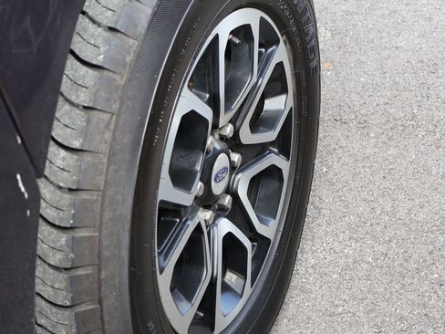 Used 2024 Ford Expedition Max XLT AWD/4WD image 26