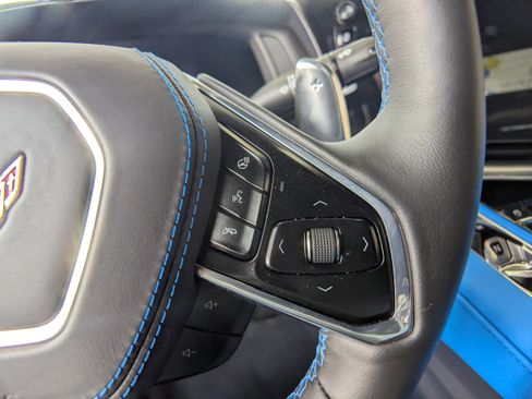 Used 2021 Chevrolet Corvette Stingray Premium Conv w/ Z51 Performance Package RWD image 21