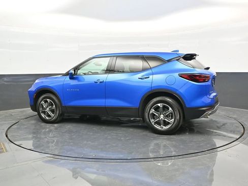 Used 2025 Chevrolet Blazer LT AWD/4WD image 4