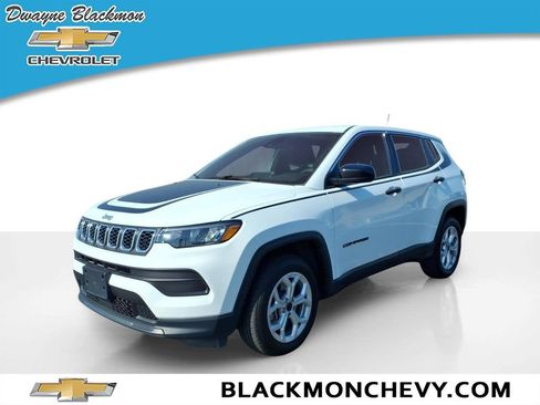 Used 2025 Jeep Compass Sport w/ Mopar Graphics Package AWD/4WD image 4