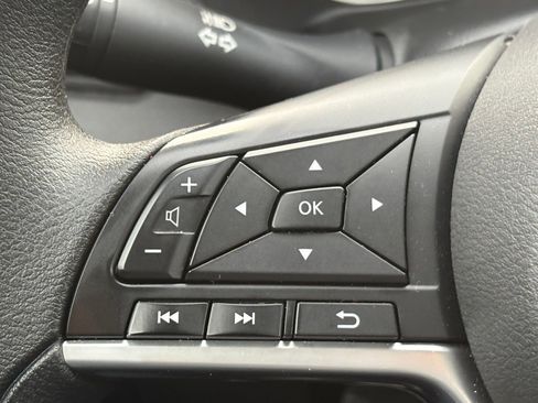 Certified 2025 Nissan Altima 2.5 SV image 18