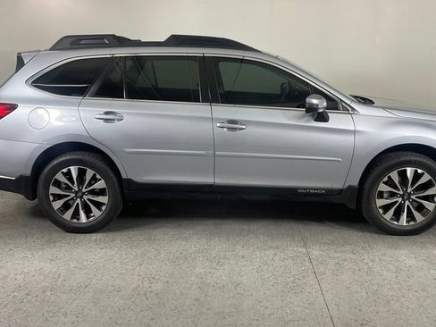 Used 2017 Subaru Outback 2.5i Limited AWD/4WD image 2