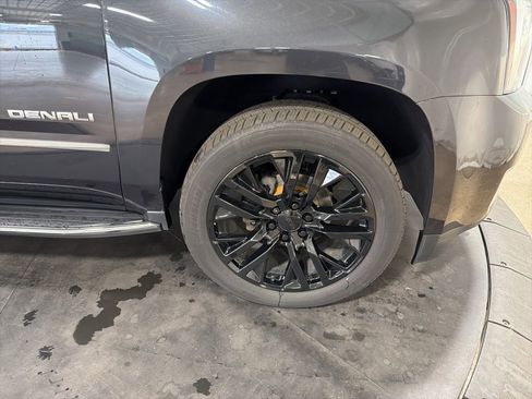 Used 2020 GMC Yukon Denali w/ Open Road Package AWD/4WD image 41