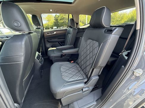New 2026 Volkswagen Atlas SEL Premium R-Line image 25