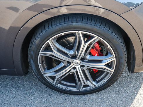 Used 2020 Maserati Levante S GranLusso AWD/4WD image 12