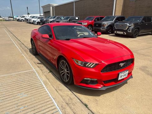 Used 2017 Ford Mustang Premium RWD image 5