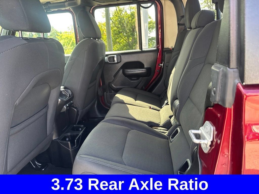 Used 2021 Jeep Gladiator Sport AWD/4WD image 23