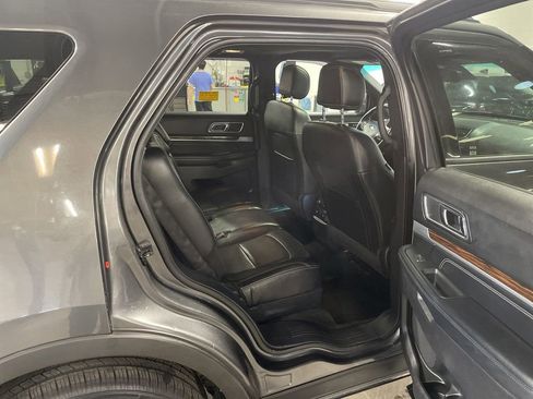 Used 2017 Ford Explorer Limited w/ Equipment Group 301A AWD/4WD image 22