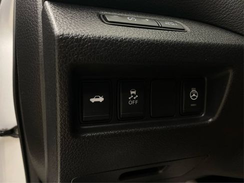 Used 2016 Nissan Altima 3.5 SL w/ 3.5 Technology Package FWD image 23