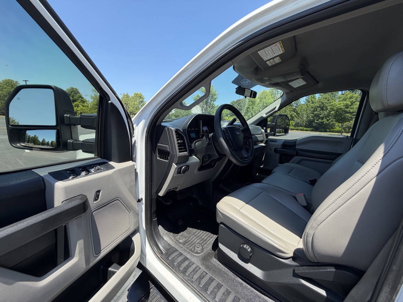 Used 2019 Ford F250 XL w/ Power Equipment Group AWD/4WD image 12