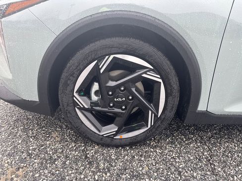 New 2025 Kia K4 EX image 9