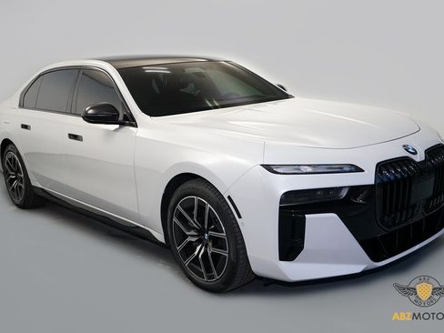 Used 2023 BMW 760i xDrive 760i xDrive w/ Executive Package image 2