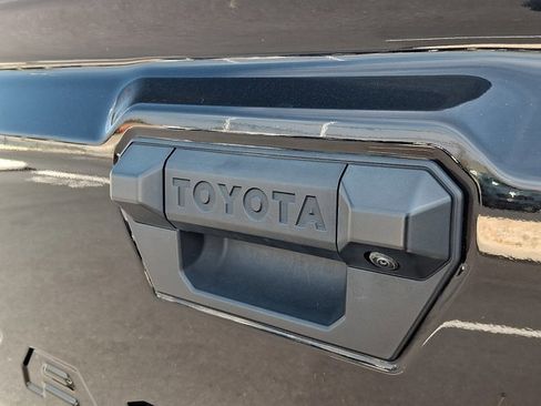 Certified 2024 Toyota Tacoma TRD Off-Road image 29