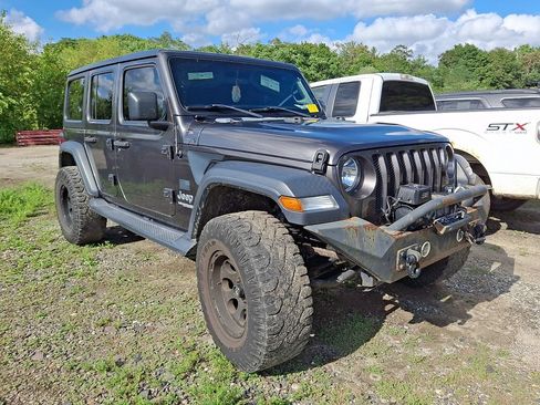 Used 2020 Jeep Wrangler Unlimited Sport AWD/4WD image 3