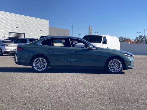 Certified 2025 BMW 530i image 6