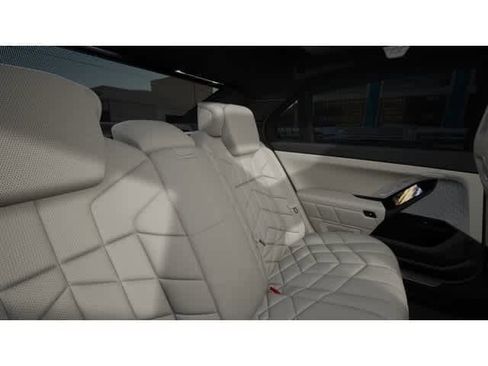 New 2025 BMW i7 xDrive60 w/ Executive Package RWD image 12