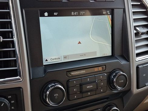 Used 2017 Ford F250 Lariat w/ Tow Technology Bundle AWD/4WD image 3