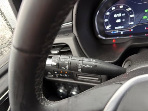 Used 2024 GMC Yukon SLT image 45