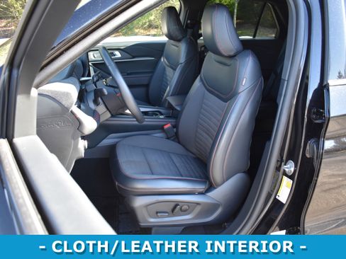 Used 2025 Ford Explorer ST-Line AWD/4WD image 7