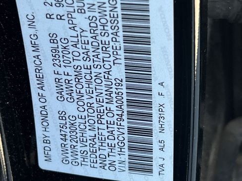 Used 2018 Honda Accord Touring image 11