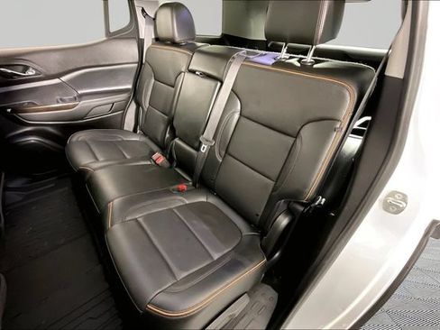 Used 2020 GMC Acadia AT4 AWD/4WD image 19