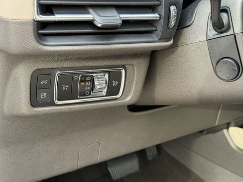 Used 2023 Lincoln Corsair Grand Touring w/ Equipment Group 301A image 18