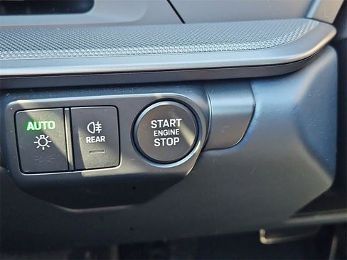 Certified 2025 Porsche 911 Carrera image 26